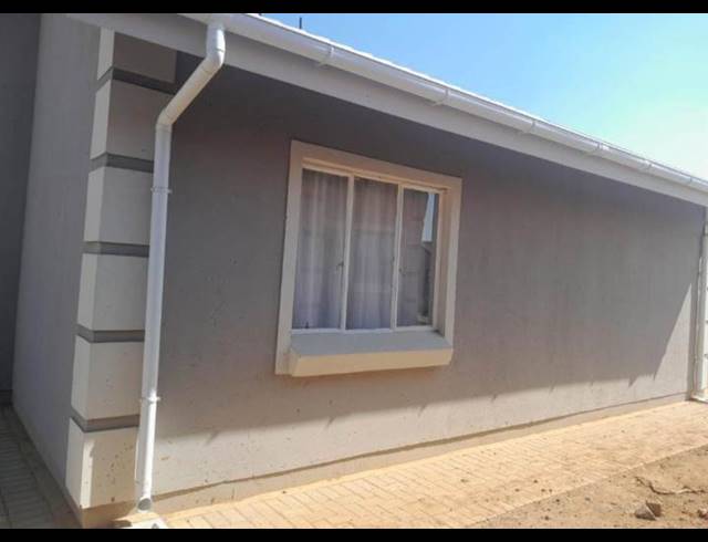 2 BEDROOM HOUSE FOR SALE IN KLIPPOORTJE